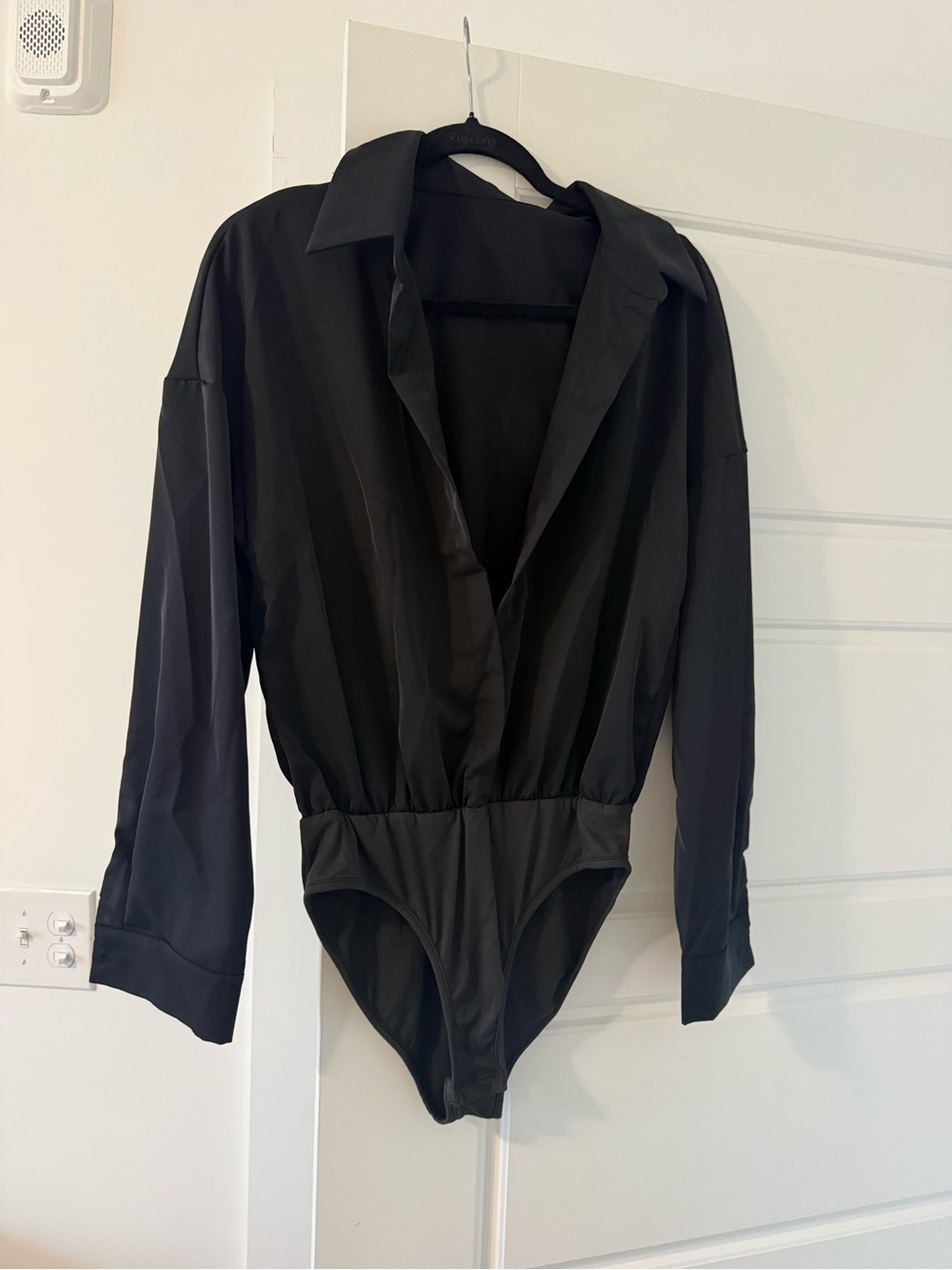 SHEIN Black Deep V Long-Sleeve Bodysuit